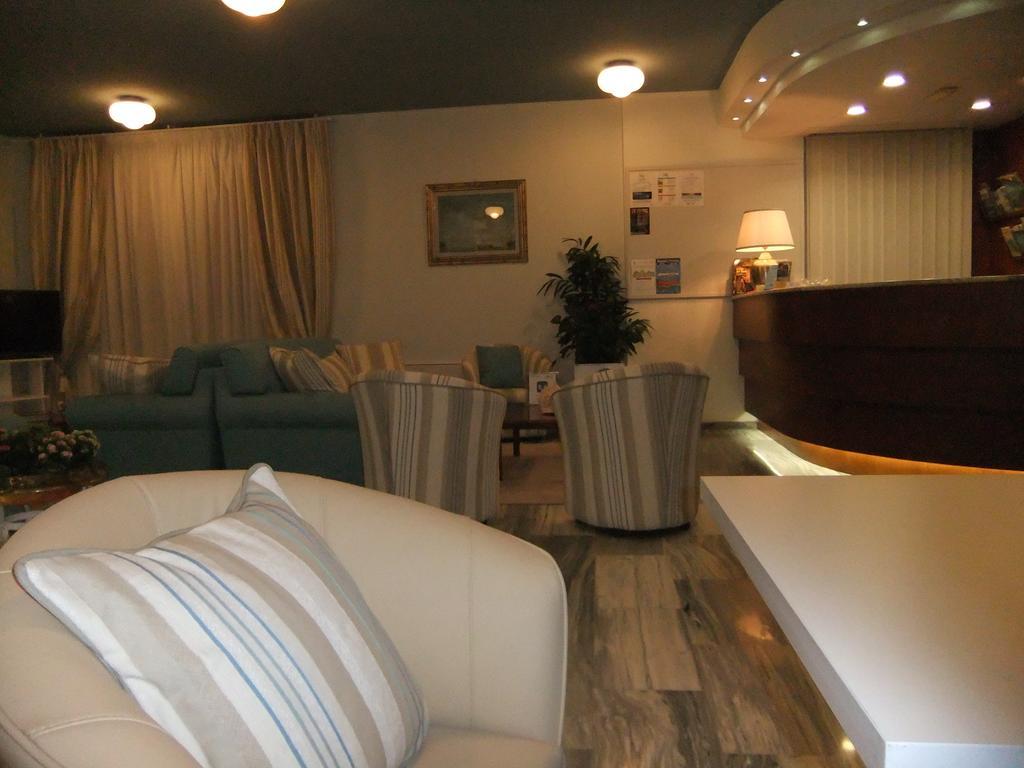 Hotel Giulio Cesare شينكْوالي المظهر الخارجي الصورة