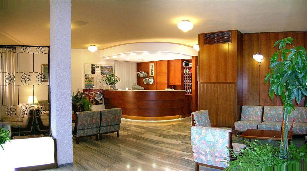 Hotel Giulio Cesare شينكْوالي المظهر الخارجي الصورة