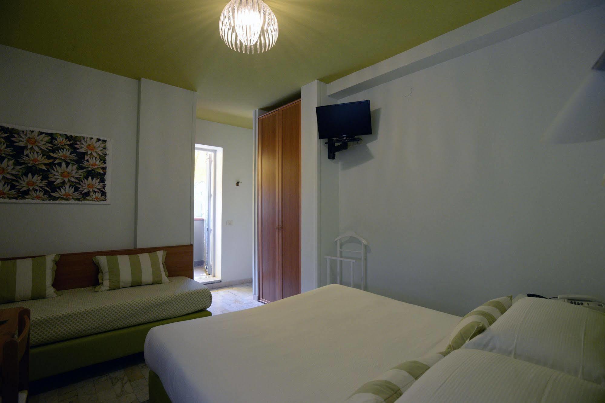 Hotel Giulio Cesare شينكْوالي المظهر الخارجي الصورة